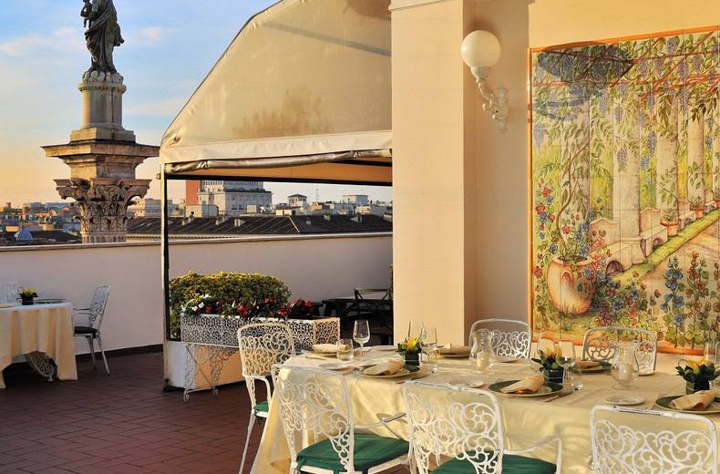 Le magnifique jardin sur le toit de la Terrazza dei Papi offre un décor parfait ... Hôtel Mecenate Palace Rome