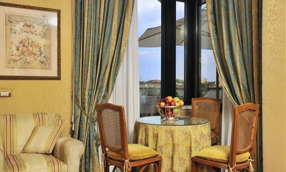 Suite romantique Hôtel Mecenate Palace Rome