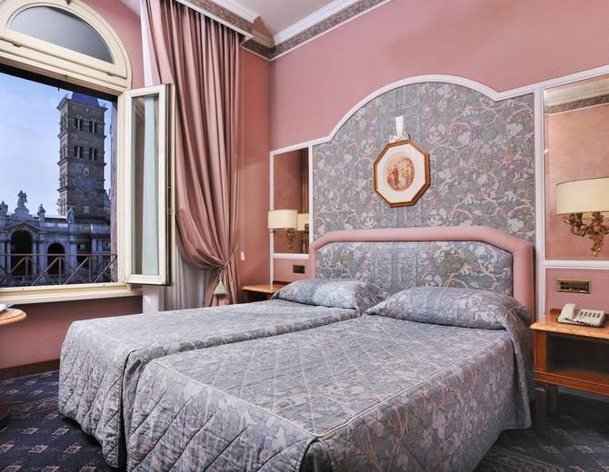 CHAMBRE DOUBLE DELUXE Hôtel Mecenate Palace Rome CHAMBRE DOUBLE DELUXE Hôtel Mecenate Palace Rome