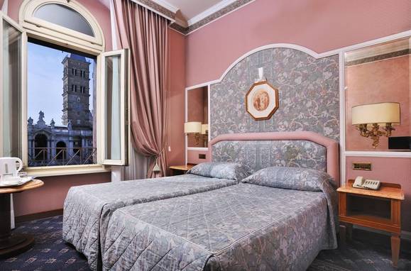 Chambre double deluxe avec vue Hôtel Mecenate Palace Rome Chambre double deluxe avec vue Hôtel Mecenate Palace Rome