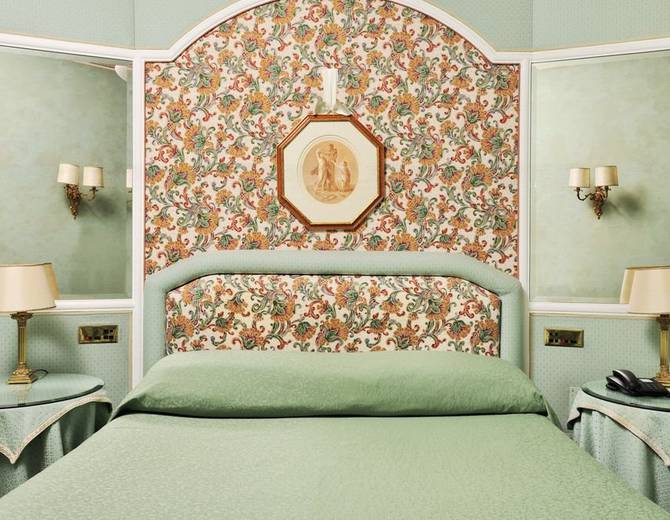 CHAMBRE DOUBLE CLASSIQUE Hôtel Mecenate Palace Rome CHAMBRE DOUBLE CLASSIQUE Hôtel Mecenate Palace Rome