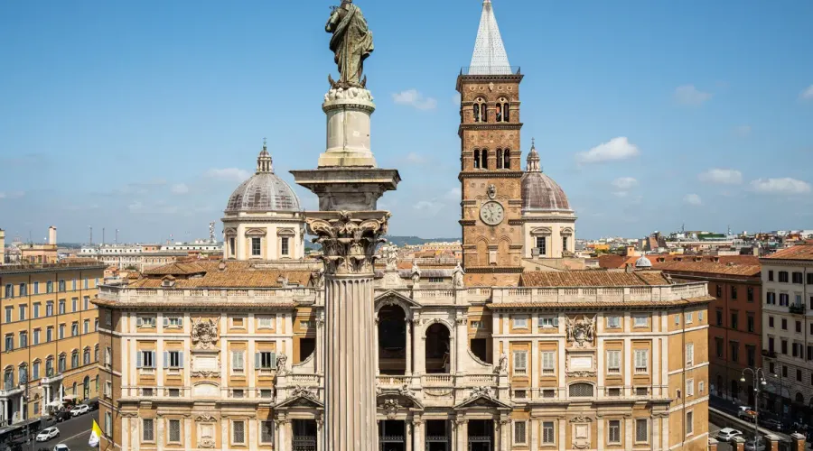Santa Maria Maggiore à Rome, un voyage à travers l'histoire et la beauté Hôtel Mecenate Palace Santa Maria Maggiore à Rome, un voyage à travers l'histoire et la beauté Hôtel Mecenate Palace