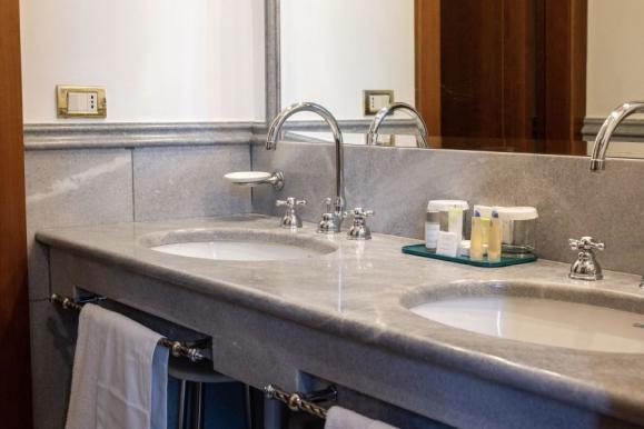 Chambre Double Deluxe avec vue Hôtel Mecenate Palace Rome Chambre Double Deluxe avec vue Hôtel Mecenate Palace Rome